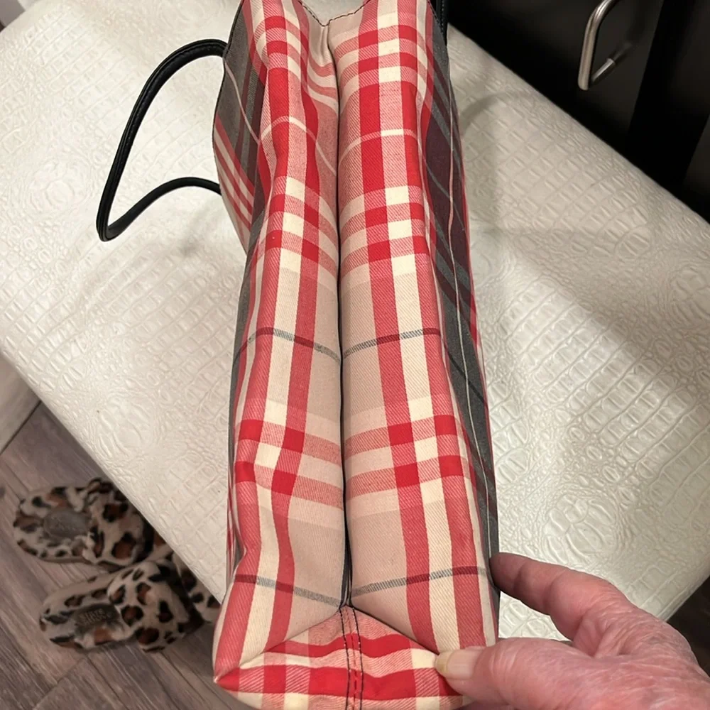 Burberry Red House Check Tote - Picture 9 of 11